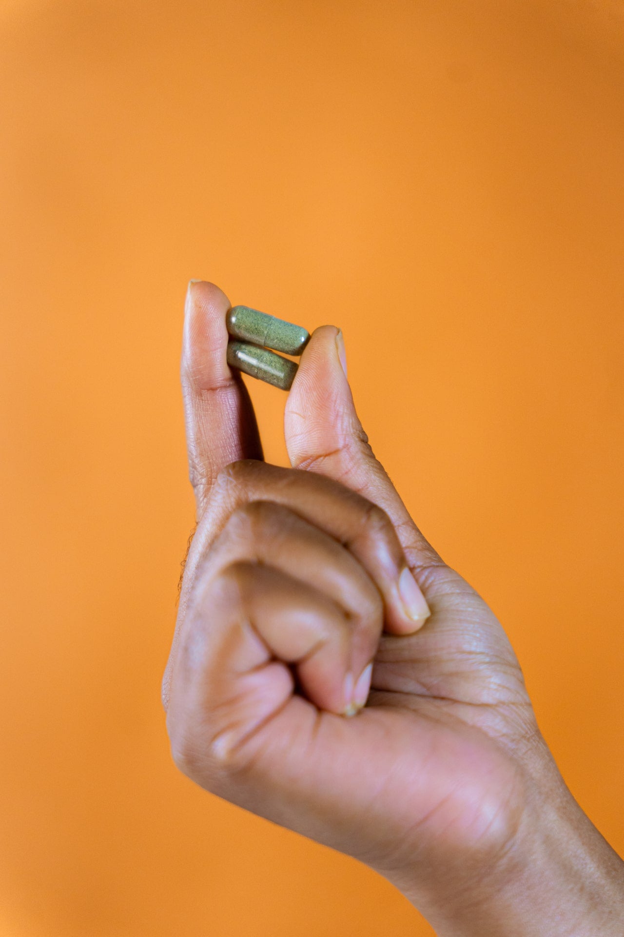 Complément alimentaire cheveux ongles pousse